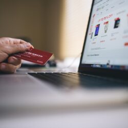 ecommerce, shopping, credit card-2607114.jpg